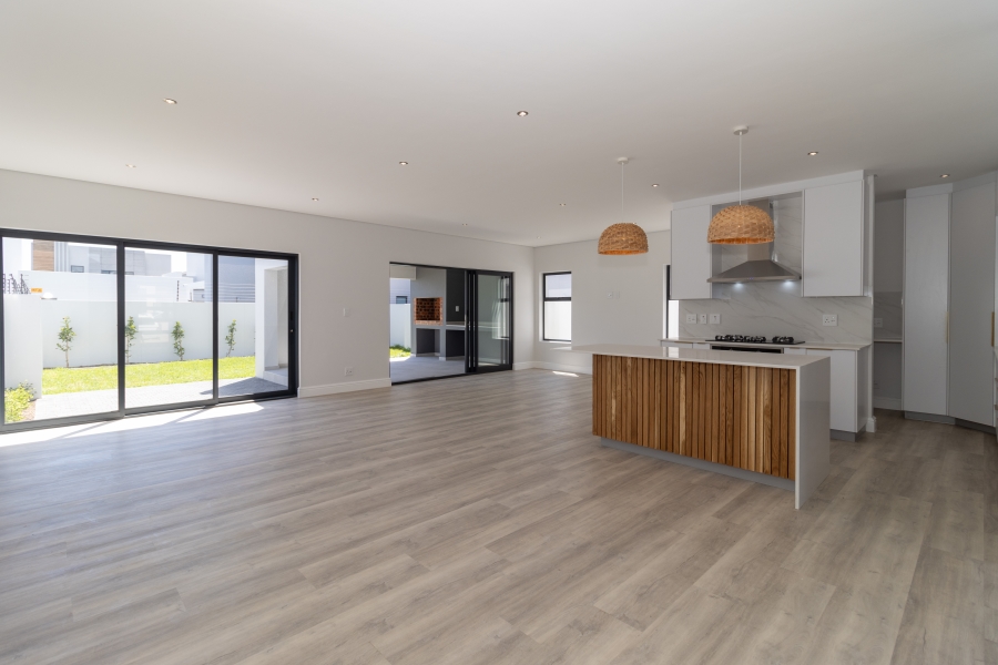 4 Bedroom Property for Sale in Sandown Western Cape